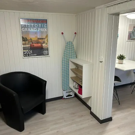 Apartman H. C. Lumbyes Vej - Kaelderlejlighed Odense