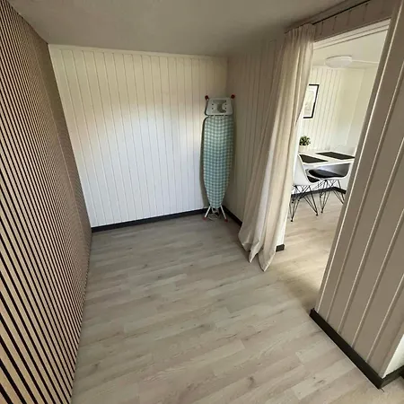 Lejlighed H. C. Lumbyes Vej - Kælderlejlighed Odense