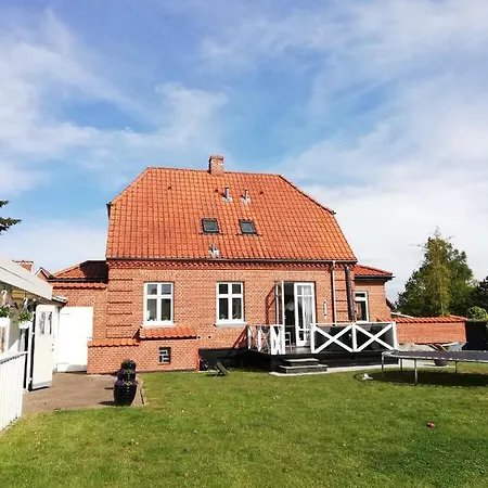 H. C. Lumbyes Vej - Kaelderlejlighed Odense