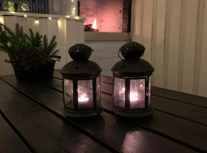 H. C. Lumbyes Vej - Kaelderlejlighed *