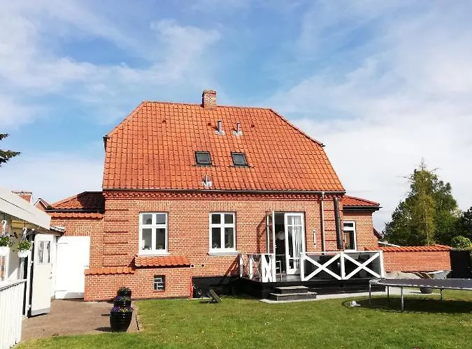 H. C. Lumbyes Vej - Kaelderlejlighed Odense